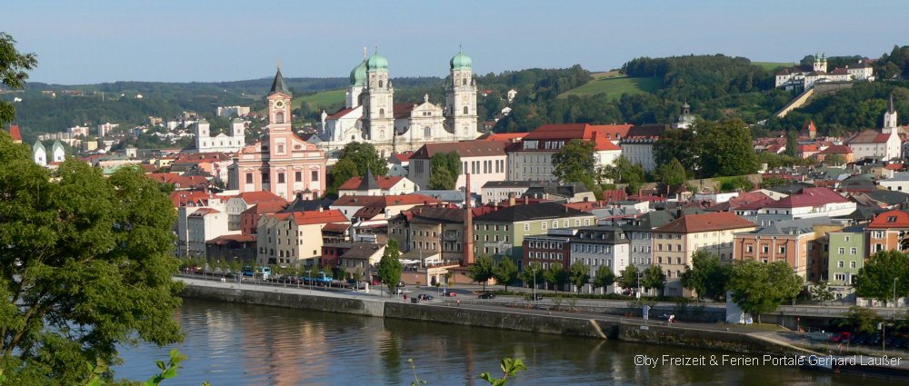 Sehenswürdigkeiten und Unterkünfte im Landkreis Passau Sehenswürdigkeiten und Unterkünfte im Landkreis Passau