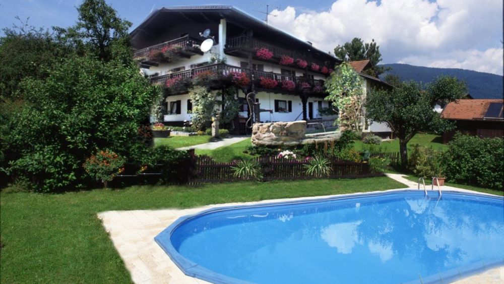 jakobferienhausswimmingpoolgartenbayerischerwald1000