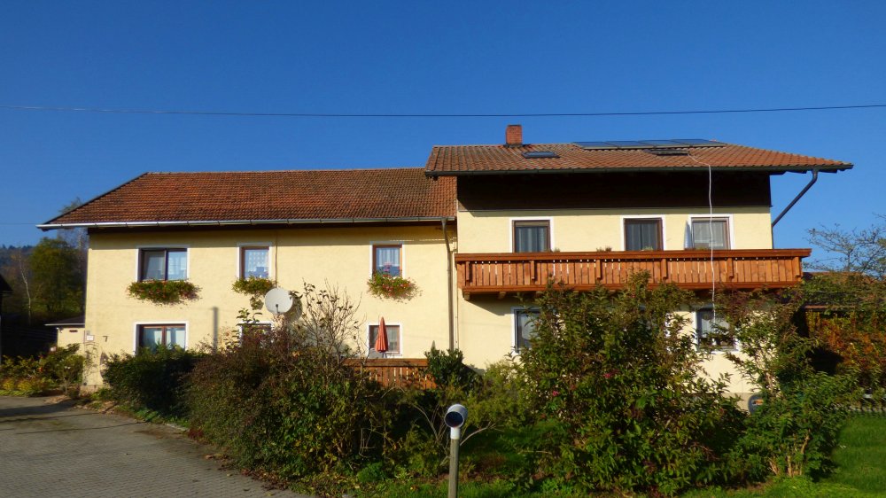 fischer-bauernhof-bayerischer-wald-ferienhaus-ansicht