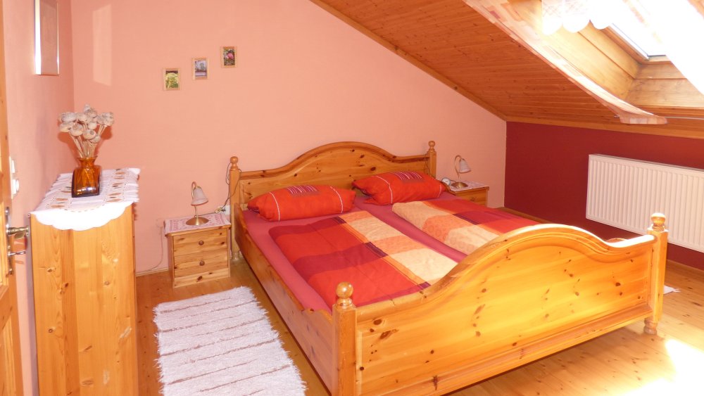 fischer-bauernhof-ferienwohnungen-bayerischer-wald-schlafzimmer