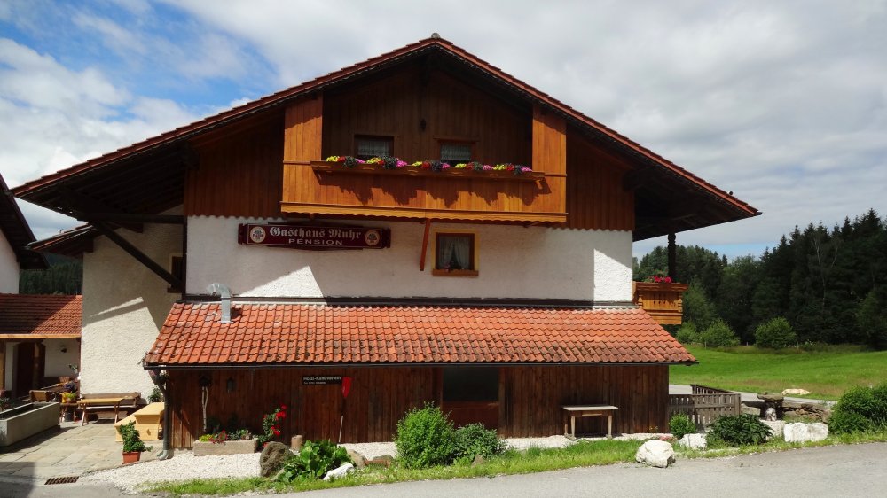 muhr-familiengasthof-kinderbauernhof-bayerischer-wald-hausansicht