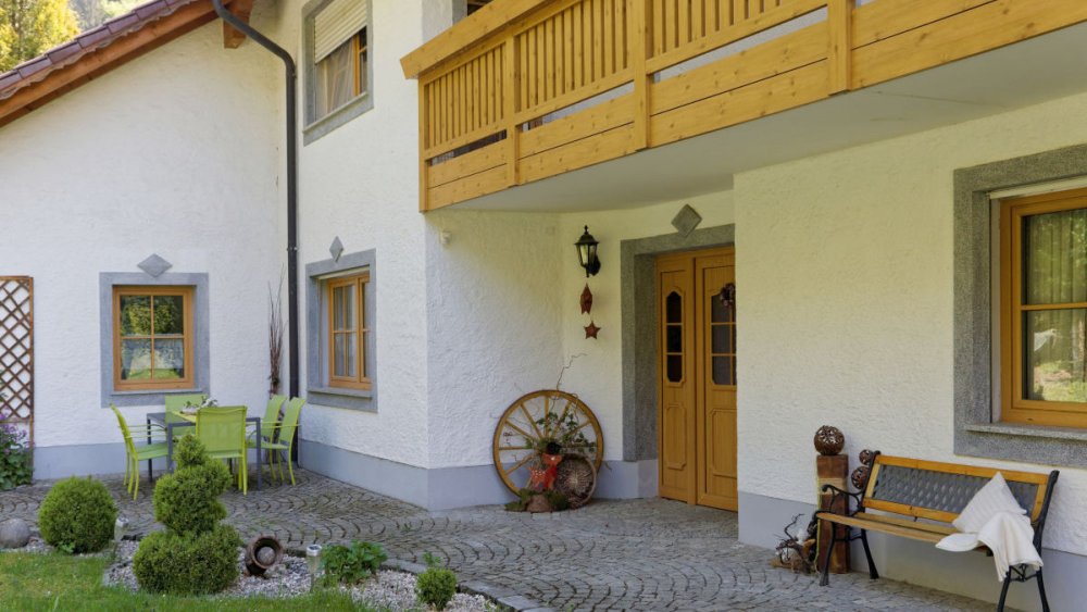 sterl-ferienhaus-passauer-land-terrasse-garten