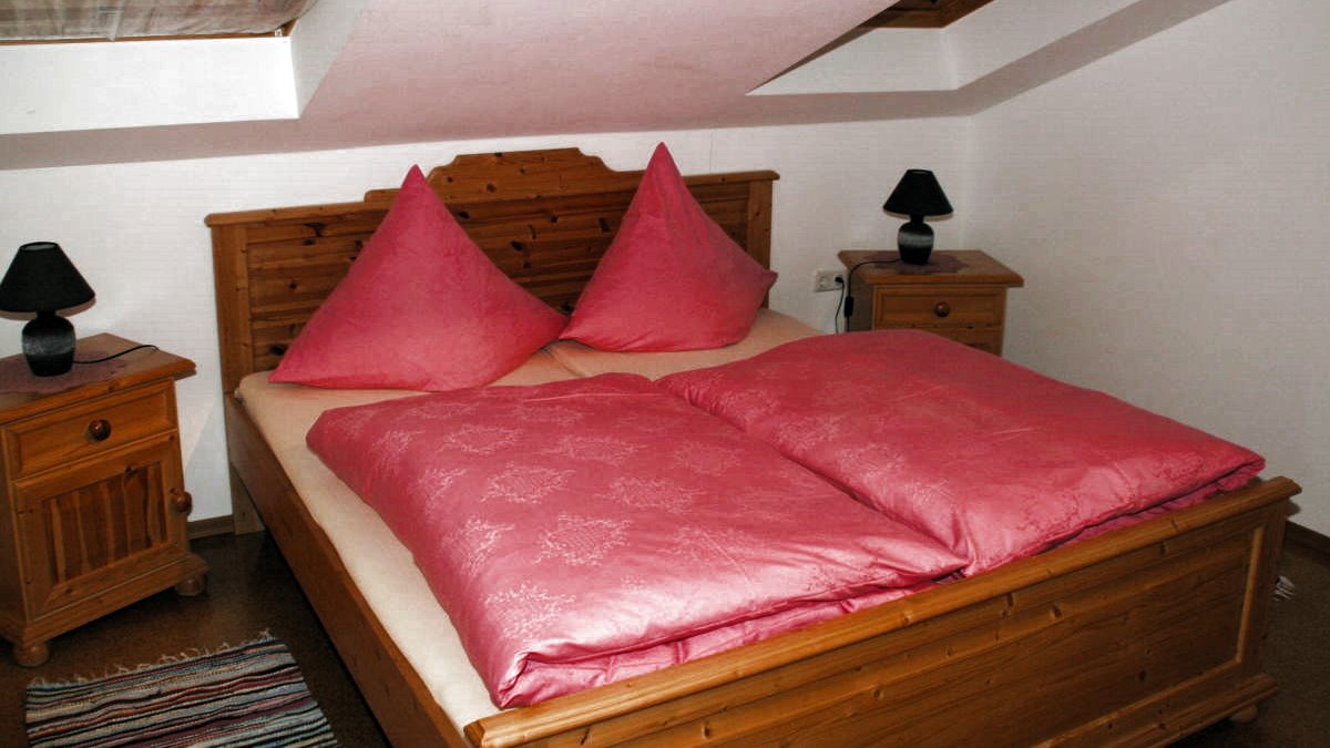 ernst-ferienwohnung-regen-kinderzimmer-unterkunft-familienurlaub