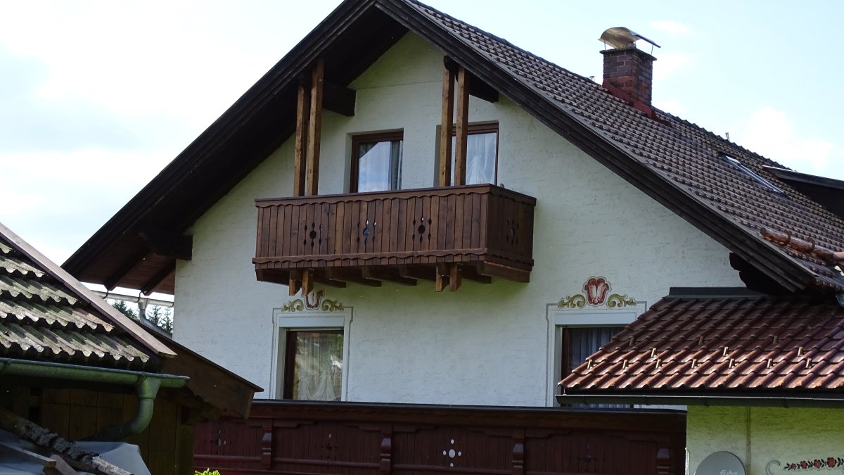 gaestehaus-jutta-pension-lindberg-bayerischer-wald-aussenansicht