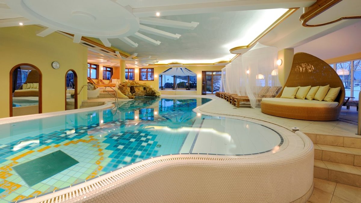 Hallenbad Im Wellneshotel Im Bayerischen Wald Posthotel Rattenberg