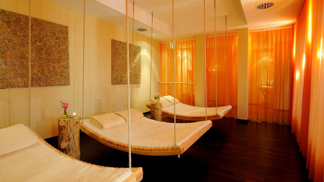 lindenwirt-wellnessurlaub-bodenmais-wellnesstag-ruheraum-relaxen