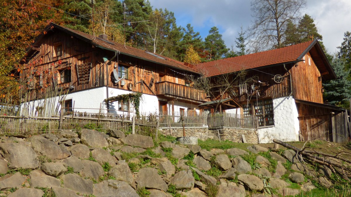 richards-almhuettenurlaub-bayern-deutschland-aussenansicht richards-almhüttenurlaub-bayern-deutschland-aussenansicht