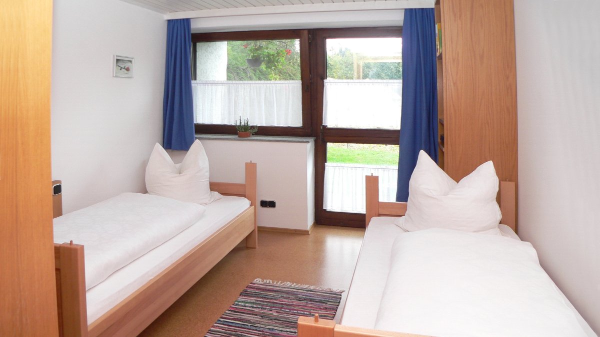 zeintl-ferienwohnung-wiesenfelden-einzelbetten-ferienhaus