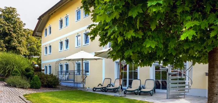 3 Sterne Hotel Bayerischer Wald mit Schwimmbad Landhotel Passau