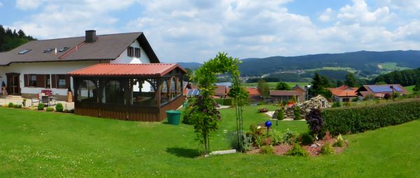 friedrich-pension-gotteszell-zimmer-übernachtung-aussenansicht