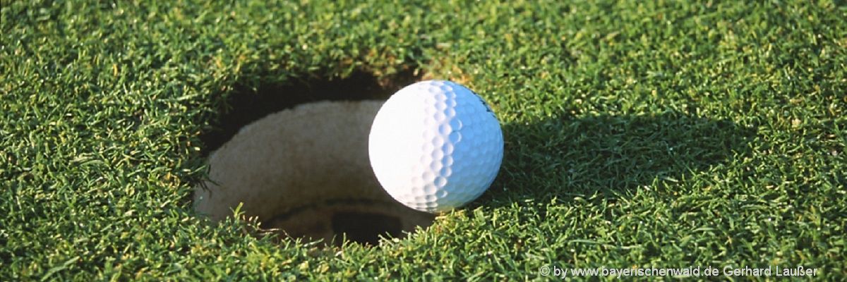 Golfspielen im Urlaub in Bayern - Golfen in der Oberpfalz und Niederbayern Golfspielen im Urlaub in Bayern - Golfplätze in der Oberpfalz und Niederbayern