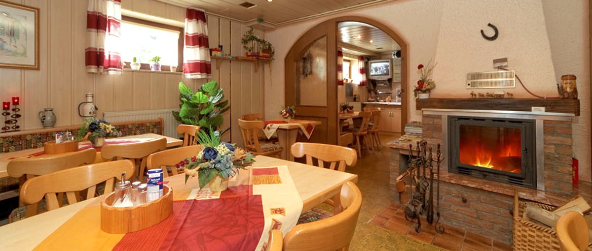 Übernachten am Geißkopf Berg bei Bischofsmais im Bayerischen Wald koenig-pension-geisskopf-zimmer-frühstück-bischofsmais-bayerischer-wald