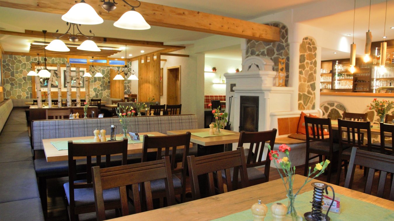 neuhof-landhotel-niederbayern-restaurant-essen-kaminofen-1350 neuhof-landhotel-niederbayern-restaurant-essen-kaminofen
