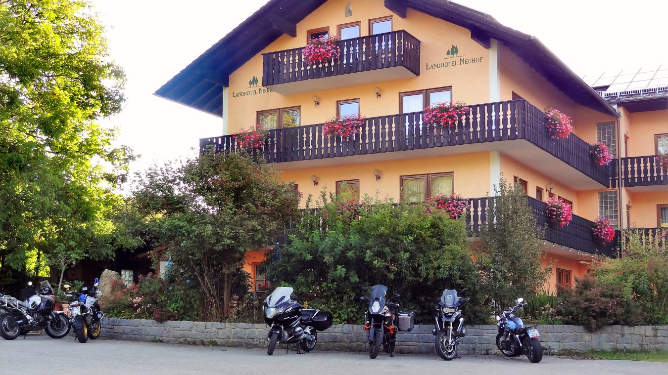 neuhof-motorradhotel-niederbayern-bikerhotel-bayerischher-wald-1350 neuhof-motorradhotel-niederbayern-bikerhotel-bayerischher-wald