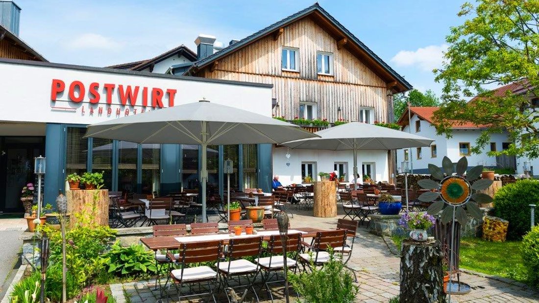 postwirt-3-sterne-landhotel-grafenau-biergarten-bayerischer-wald-1100 postwirt-3-sterne-landhotel-grafenau-biergarten-bayerischer-wald