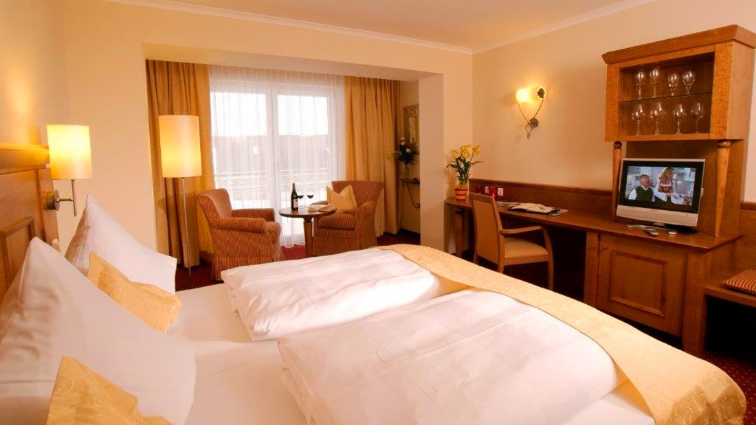 postwirt-landhotel-nationalpark-bayerischer-wald-zimmer-1110 postwirt-landhotel-nationalpark-bayerischer-wald-zimmer-fühstück