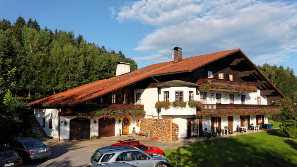 sonnleitn-günstige-pension-zwiesel-uebernachtung-mit-frühstück