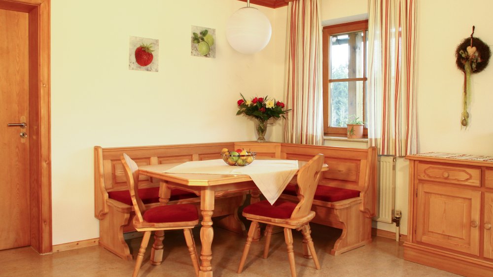 wieshof-kirchberg-im-wald-ferienwohnungen-wohnküche